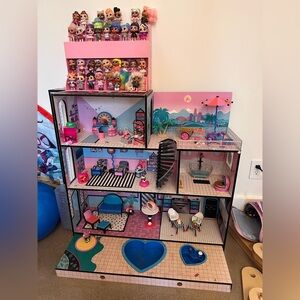 LOL OMG Surprise Summer House + 36 LOL Dolls